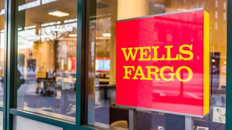 Wells Fargo corona fonlarından hileyle yararlanan 100’den fazla çalışanını kovdu