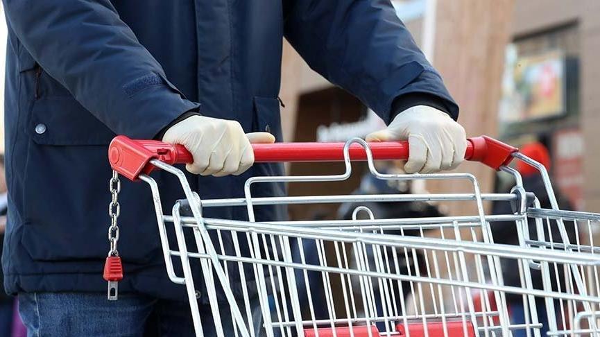 Market arabalarına dikkat! Virüs parlak ve pürüzsüz yüzeyleri seviyor