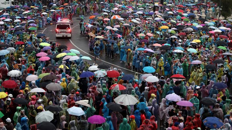 Tayland’da monarşi karşıtı gösteriler devam ediyor