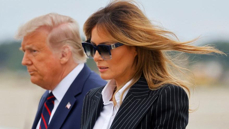Melania Trump öksürdüğü için mitinge katılmayacak