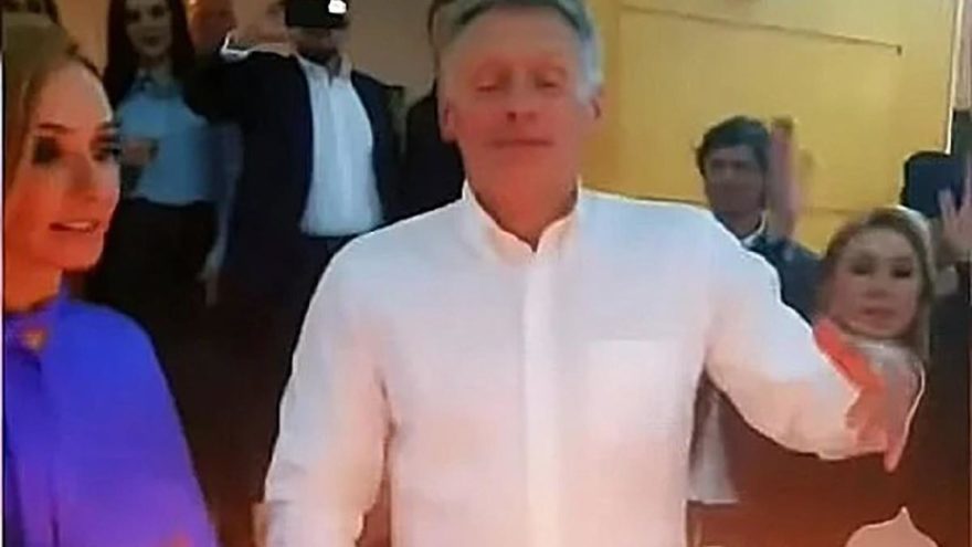 Rusya salgında rekorlar kırarken Peskov’dan doğum günü partisi