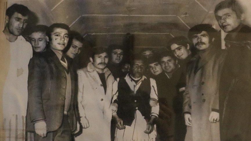 Aşık Veysel’in fotoğrafları arşivde saklanıyor