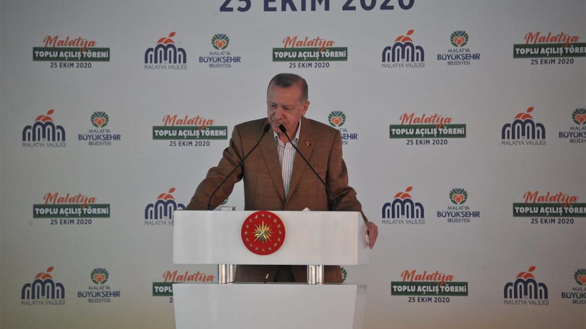 While attending the inauguration, Erdogan did not make Minister Varank speak.