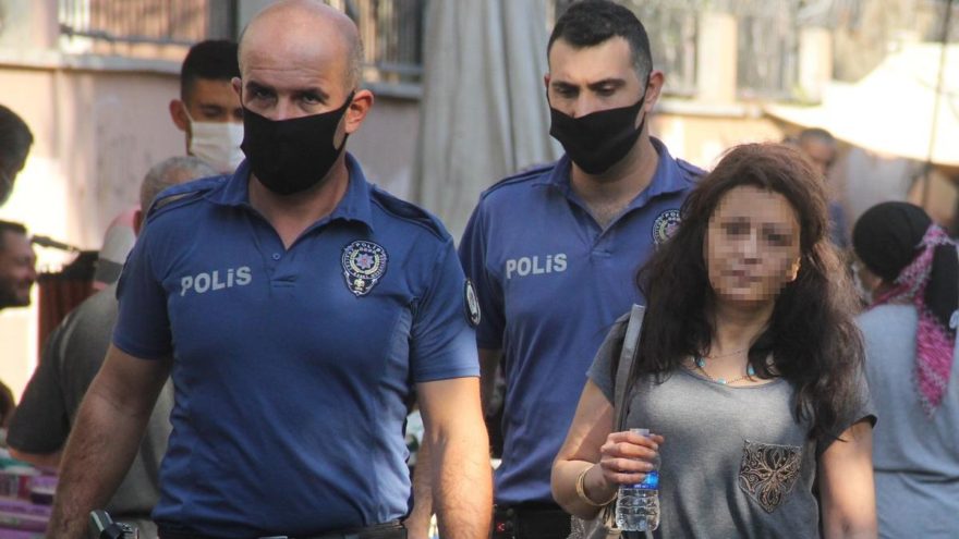 Kocasının eve kilitlediği kadını polis kurtardı