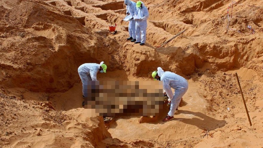 Libya’da savaşın izleri gün yüzüne çıkıyor! Dört toplu mezar daha bulundu