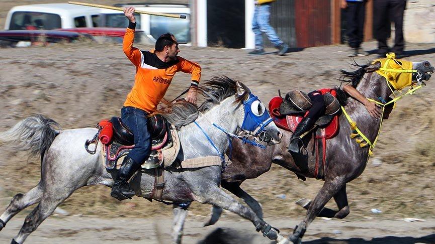 Asırlık gelenek cirit, Erzurum’da yaşatılıyor