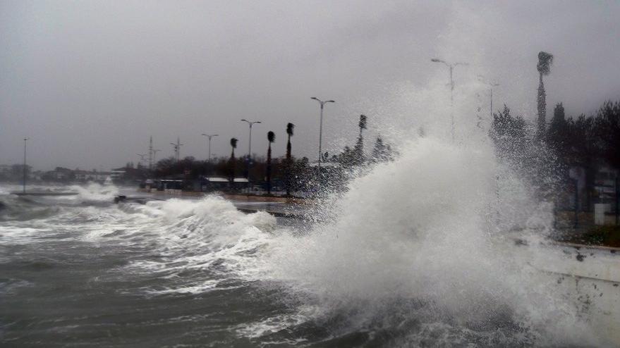 Maritime transport storm barrier