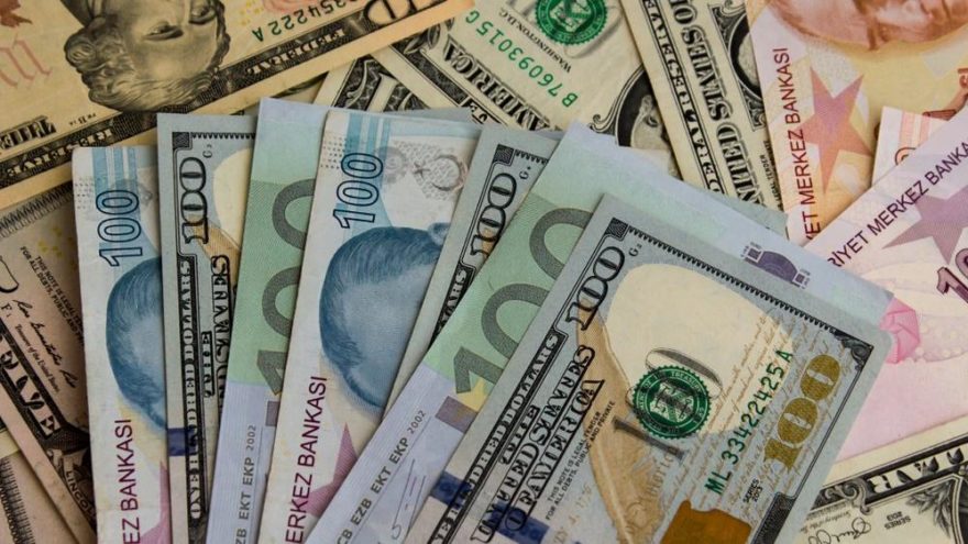 Faiz kararının ardından dolar dalgalandı