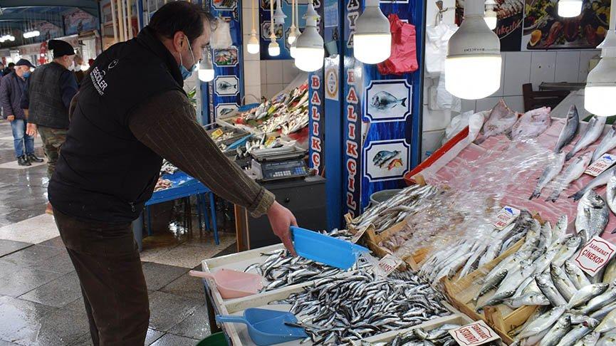 Fırtına balık fiyatlarını yükseltti