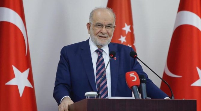 Karamollaoğlu’ndan Arınç açıklaması: Cumhurbaşkanı tamamen yalnızlaştı