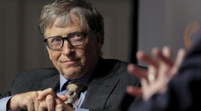 Bill Gates uyardı: Nisan 2021’e kadar 200.000 kişi ölebilir