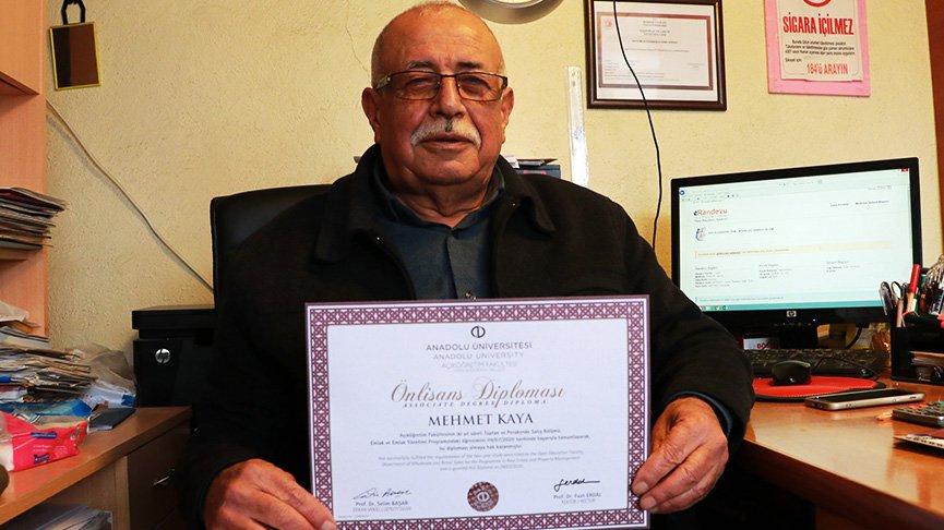 72 yaşında 3’üncü üniversite diplomasını aldı