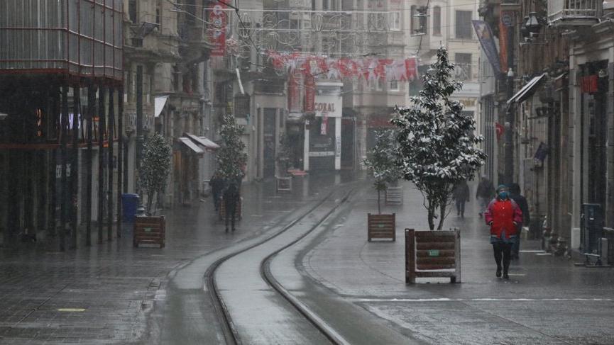 Son dakika… Meteoroloji paylaştı: İstanbul’a karla karışık yağmur geliyor