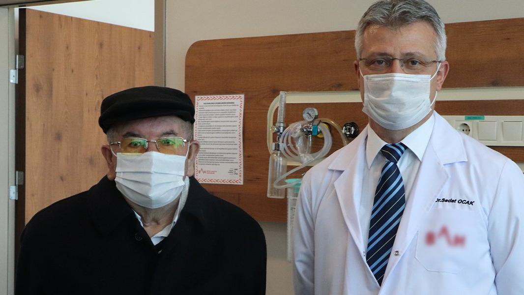 Tıpta nadir görülüyor 75 yaşında erkek meme kanserini yendi Sözcü
