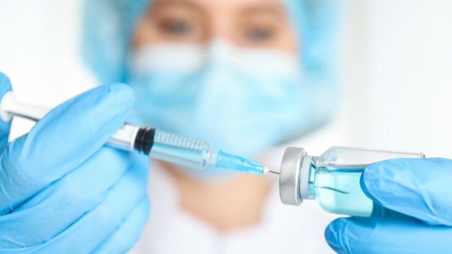 Oxford uzmanı duyurdu: Mutasyona karşı güçlendirilmiş aşı sonbaharda - Son  dakika dünya haberleri