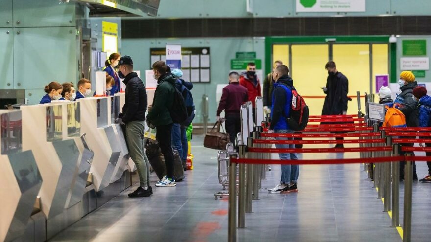 Almanya’da pasaport krizi büyüyor: Türkler gider ama dönemez
