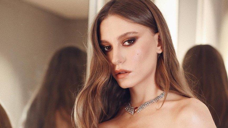 Serenay Sarıkaya Maldivler’de tatilde