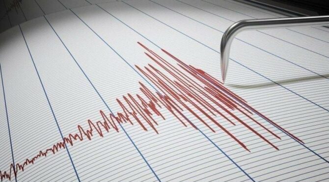 İzmir’de 3.8 büyüklüğünde deprem