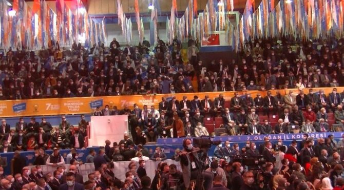 AKP’den bir ‘lebaleb’ kongre daha