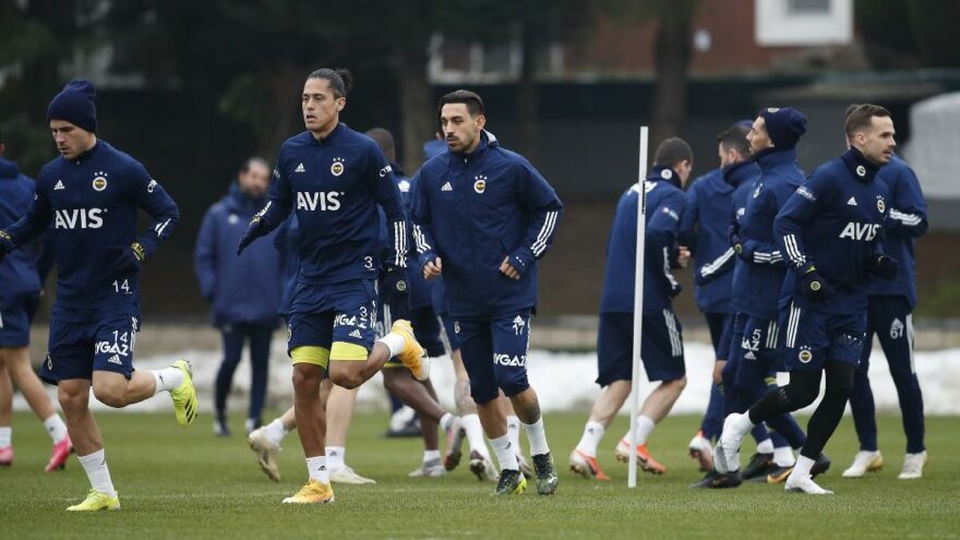 Fenerbahçe’den İrfan Can Kahveci ve Luiz Gustavo açıklaması
