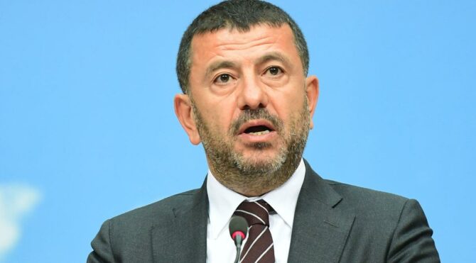 Veli Ağbaba’dan Berat Albayrak açıklaması: Bunu bir aile meselesi olarak görüyorlar