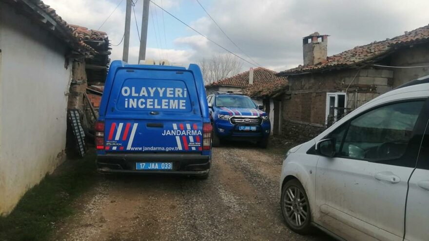 Cinayet sonrası eve kapanan zanlı sis bombasıyla etkisiz hale getirildi