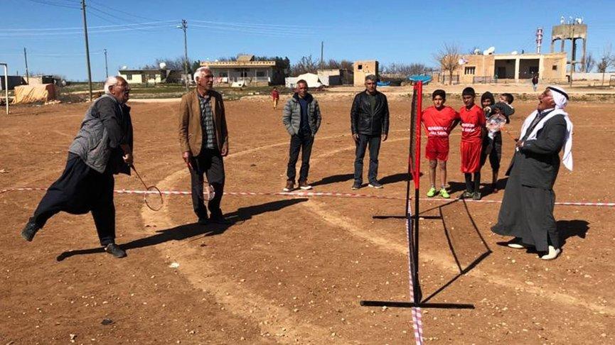 Mardinli köylülerin badminton sevgisi