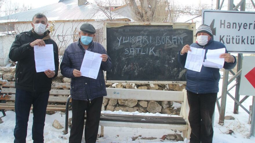 Gelen borcu görünce gözlerine inanamadılar! Mahalleyi satılığa çıkardılar