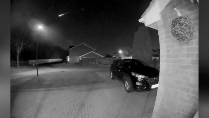 Meteorun düşme anı kameralara yansıdı