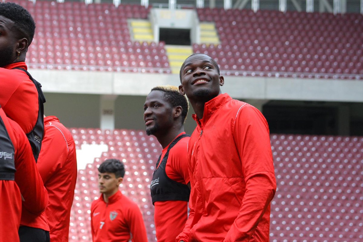 Hatayspor Yeni Stadini Gezdi Sozcu Gazetesi