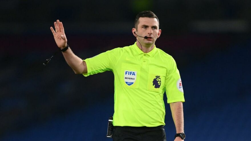 Türkiye-Hollanda maçını Michael Oliver yönetecek