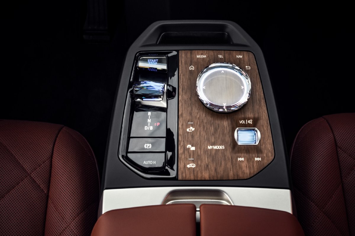 yeni-nesil-bmw-idrive-3.jpg