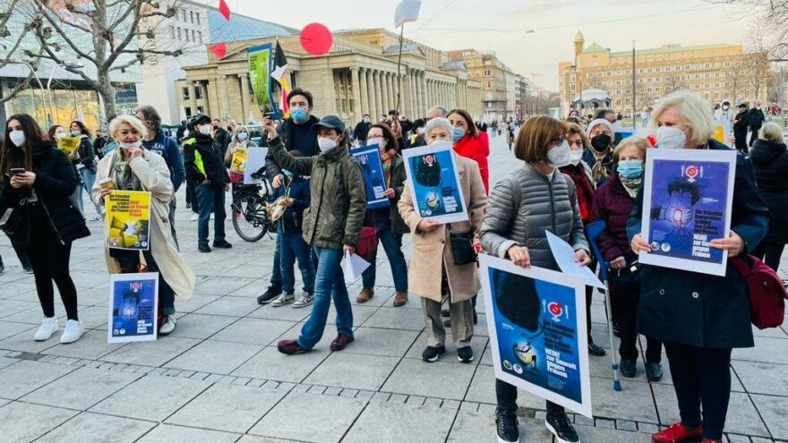 Avrupa’da Türk kadınlar yürüyor