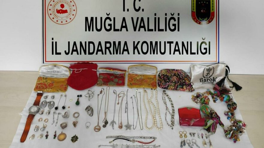 Ev temizliğine gitti, 200 bin liralık mücevher çaldı Sözcü Gazetesi