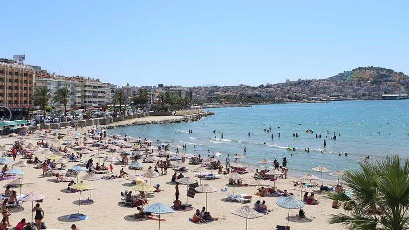 Türkiye’ye rezervasyonlar dipte, Yunanistan artıda