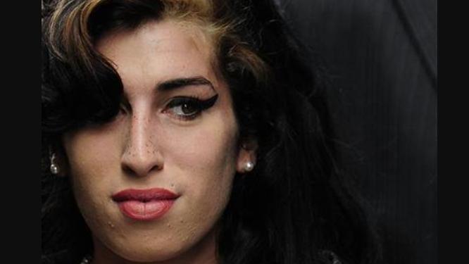 Amy Winehouse’un ikonik kıyafetleri açık artırmada