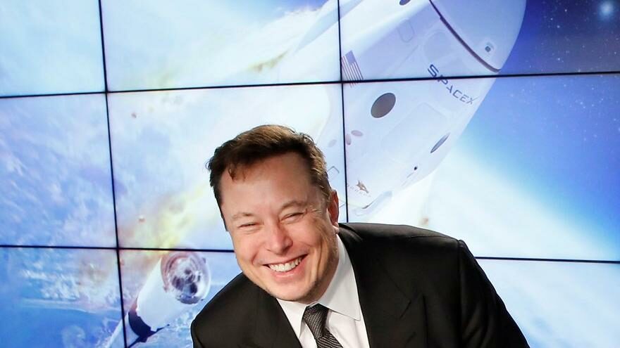 Elon Musk’tan dikkat çeken Bitcoin kararı: Askıya aldı