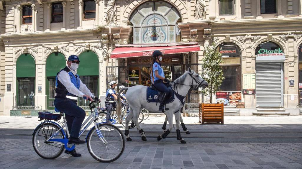 İstanbul'da bisikletli ve atlı zabıtalar göreve başladı