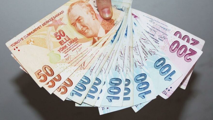 Bütçe nisanda 16,9 milyar TL açık verdi