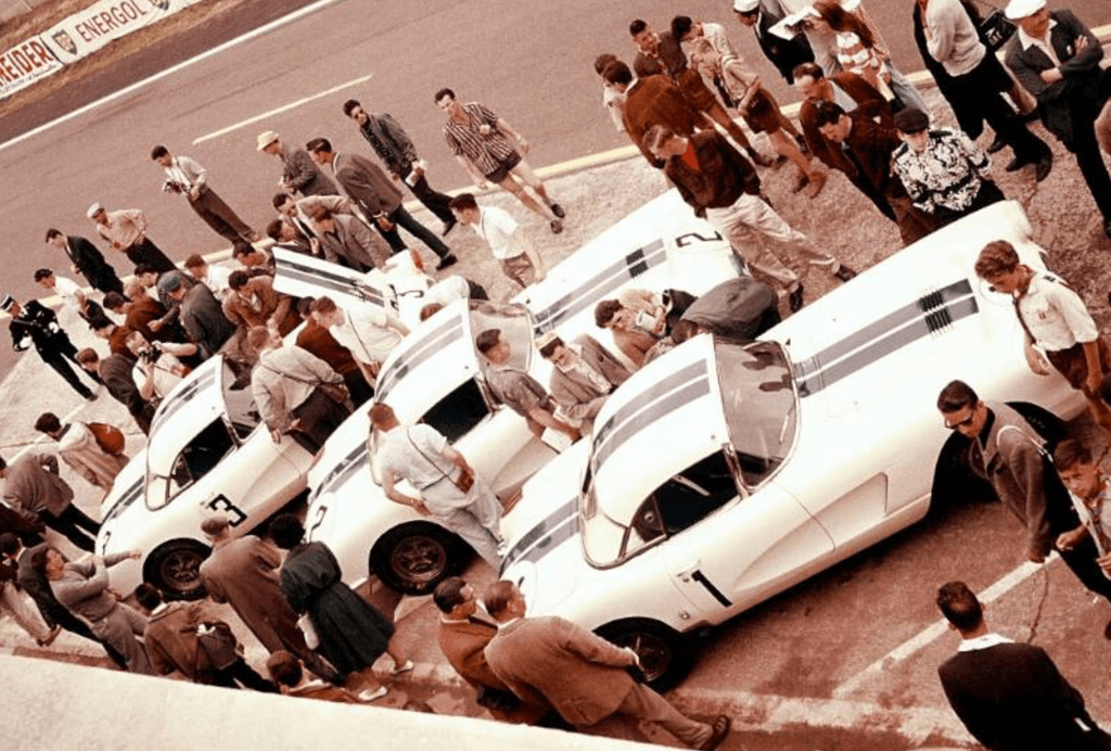 40 yıldır kayıp olan Corvette, 785 bin dolara satıldı 2 40 yıldır kayıp olan Corvette, 785 bin dolara satıldı