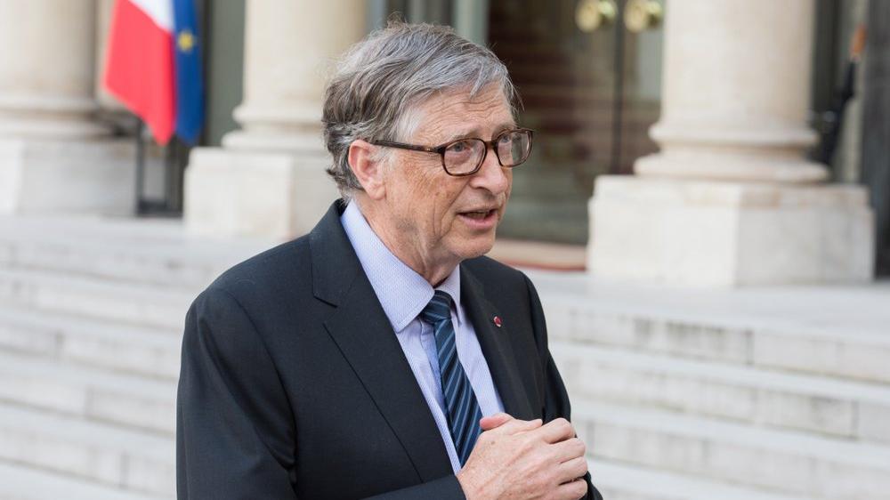 Another blow to Bill Gates' image comes from the man who manages his fortune