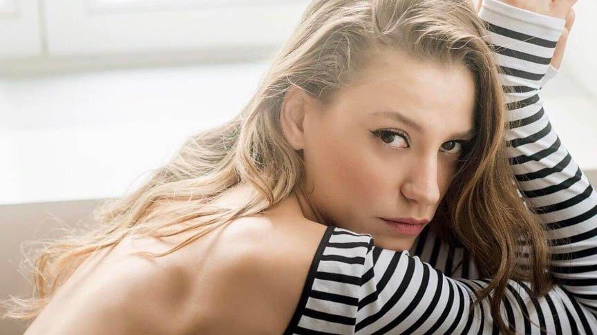 Serenay Sarıkaya’dan hayranlarını üzen haber! Sosyal medyadan duyurdu