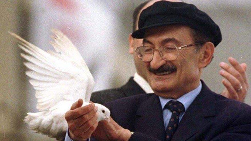 Siyasetin şair beyefendisi: Bülent Ecevit