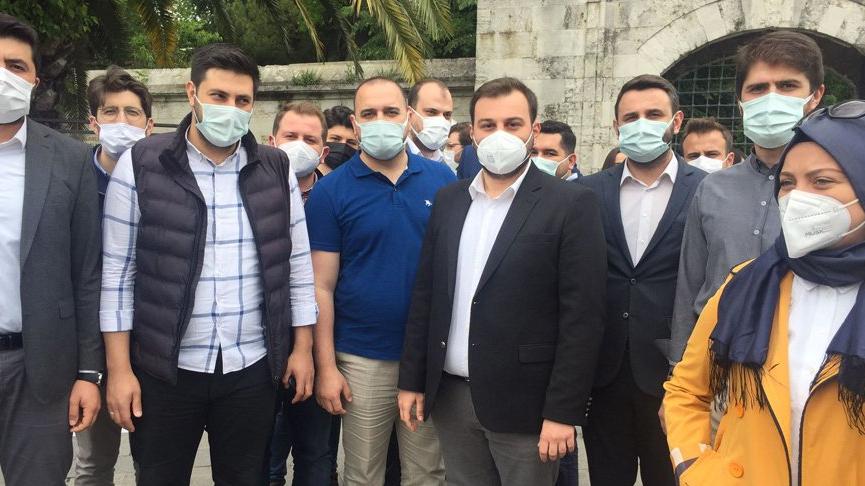 İBB’nin tatlı alımını protesto eden AKP’liye önceki İBB yönetimi, lüks araç tahsis etmiş