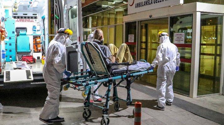 Bilim Kurulu üyesinden korkutan uyarı: Bastırılan yay gibi tekrar zıplar Bilim Kurulu üyesinden korkutan uyarı: Bastırılan yay gibi tekrar zıplar