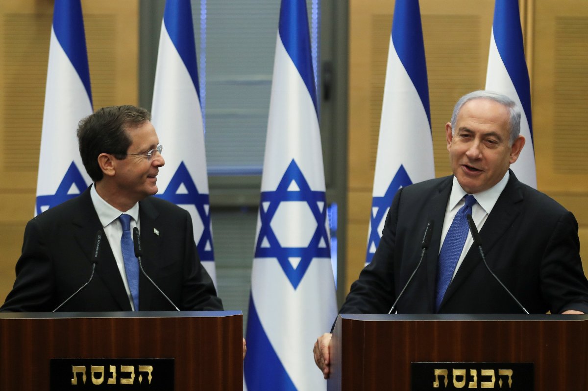 İsrail’de Netanyahu sona yaklaşıyor: Taraflar bir araya geldi 2 İsrail’de Netanyahu sona yaklaşıyor: Taraflar bir araya geldi