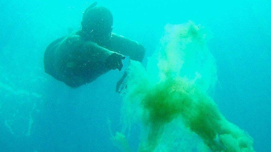 Ata Demirer müsilajı fotoğrafladı: Buraya kadar geldi!
