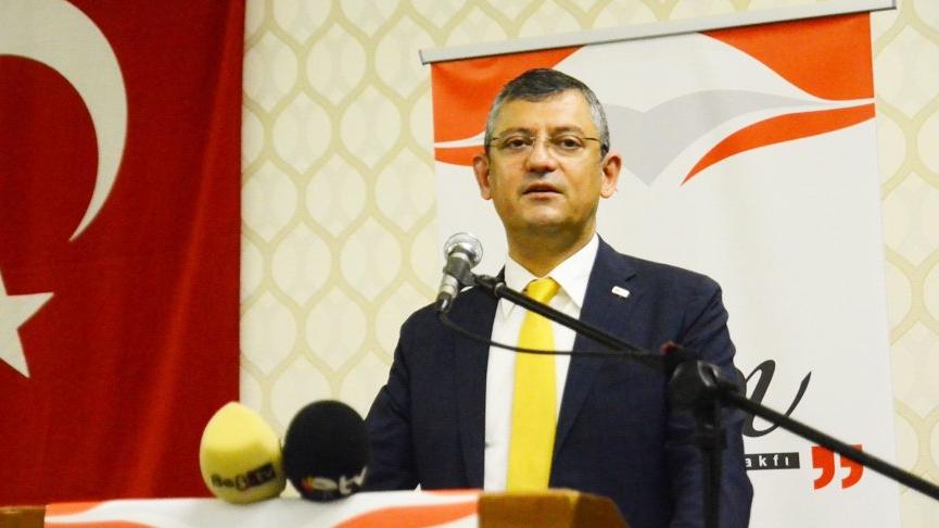 CHP’li Özel’den ‘mafyadan 10 bin dolar alan siyasetçi’ çağrısı