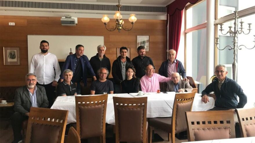 Almanya Da Tuhaf Isler Oluyor Turkler Ayaga Kalkti Son Dakika Dunya Haberleri