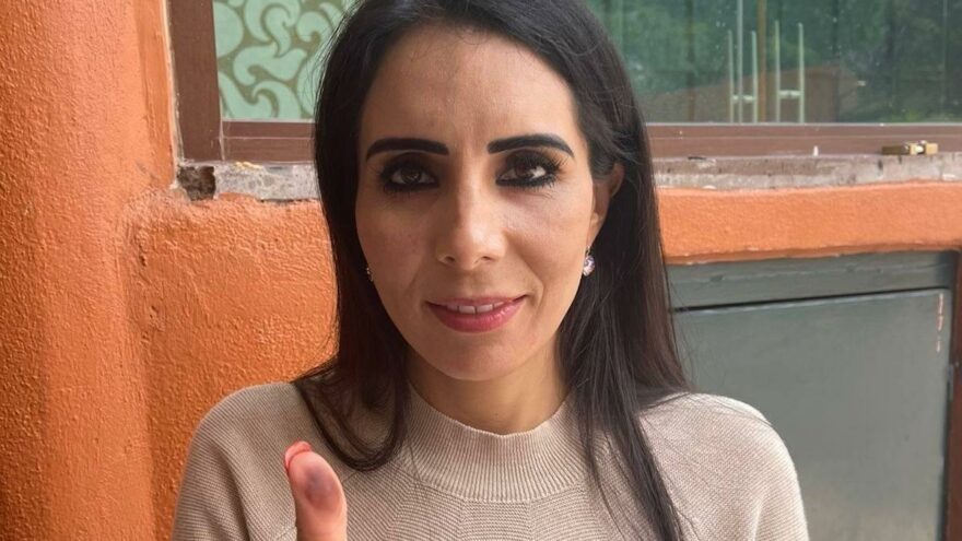 Meksika’da öldürülen annesi yerine seçime giren Alma Denisse Sanchez Barragan’dan zafer
